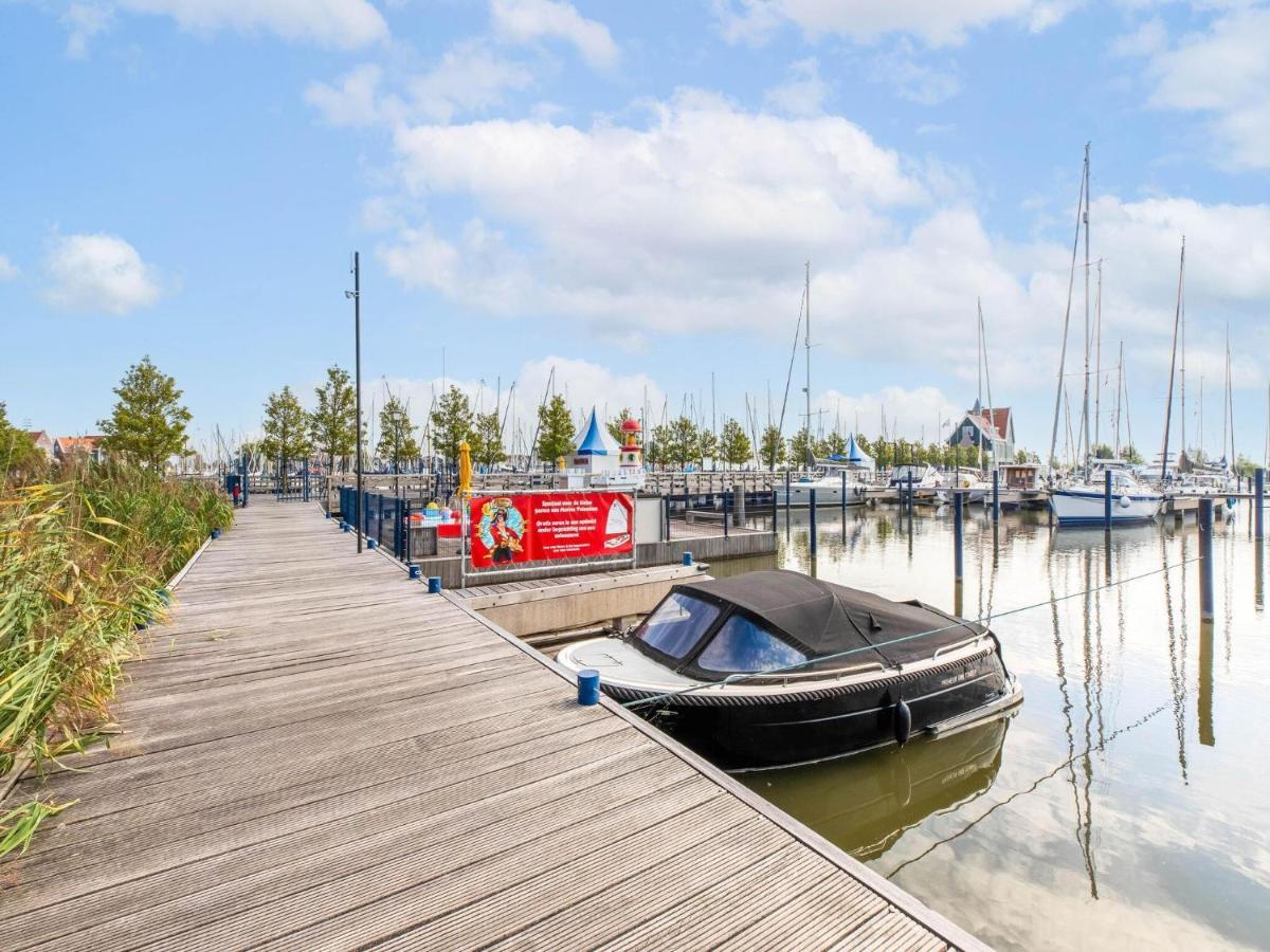 Comfortable Houseboat In Volendam Marina Dış mekan fotoğraf