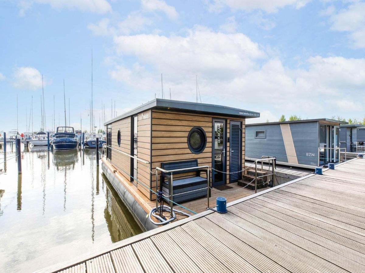 Comfortable Houseboat In Volendam Marina Dış mekan fotoğraf