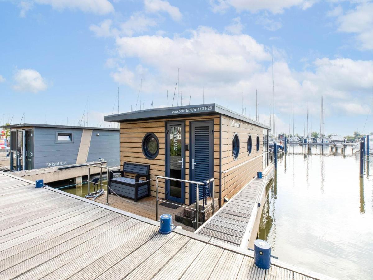 Comfortable Houseboat In Volendam Marina Dış mekan fotoğraf