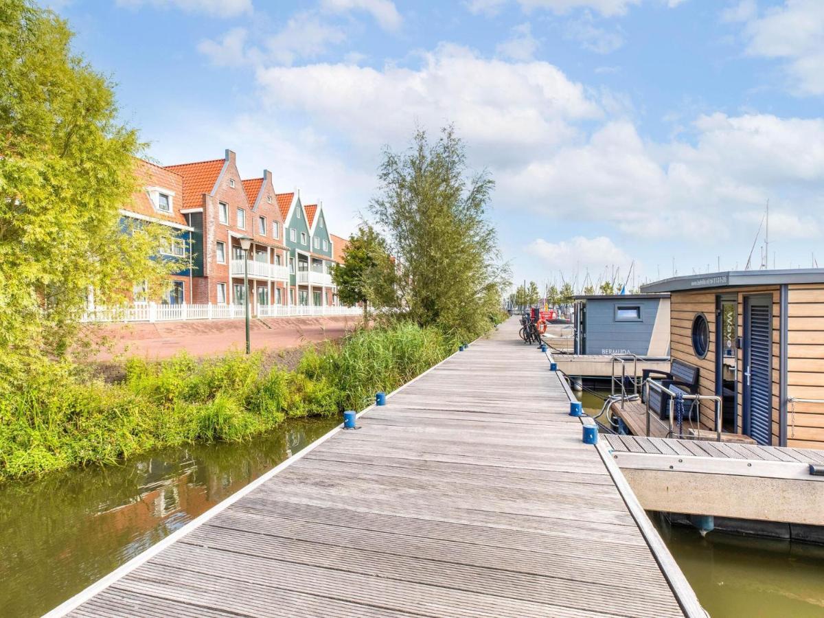 Comfortable Houseboat In Volendam Marina Dış mekan fotoğraf