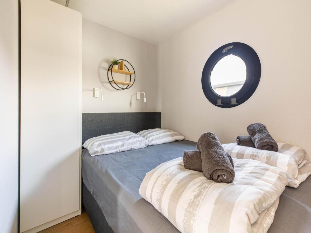 Comfortable Houseboat In Volendam Marina Dış mekan fotoğraf